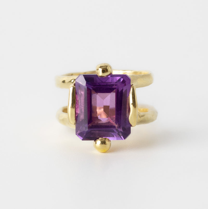 Bond Ring with Large Amethyst