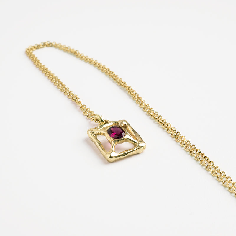The Centre Piece amethyst gold necklace