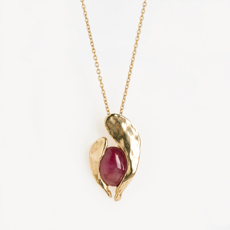 Imperial leaves ruby gold necklace