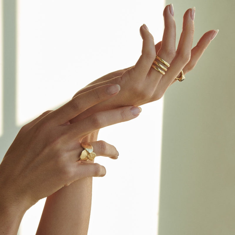Three bands gold ring