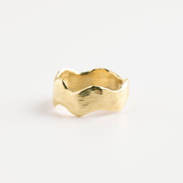 Waves gold ring